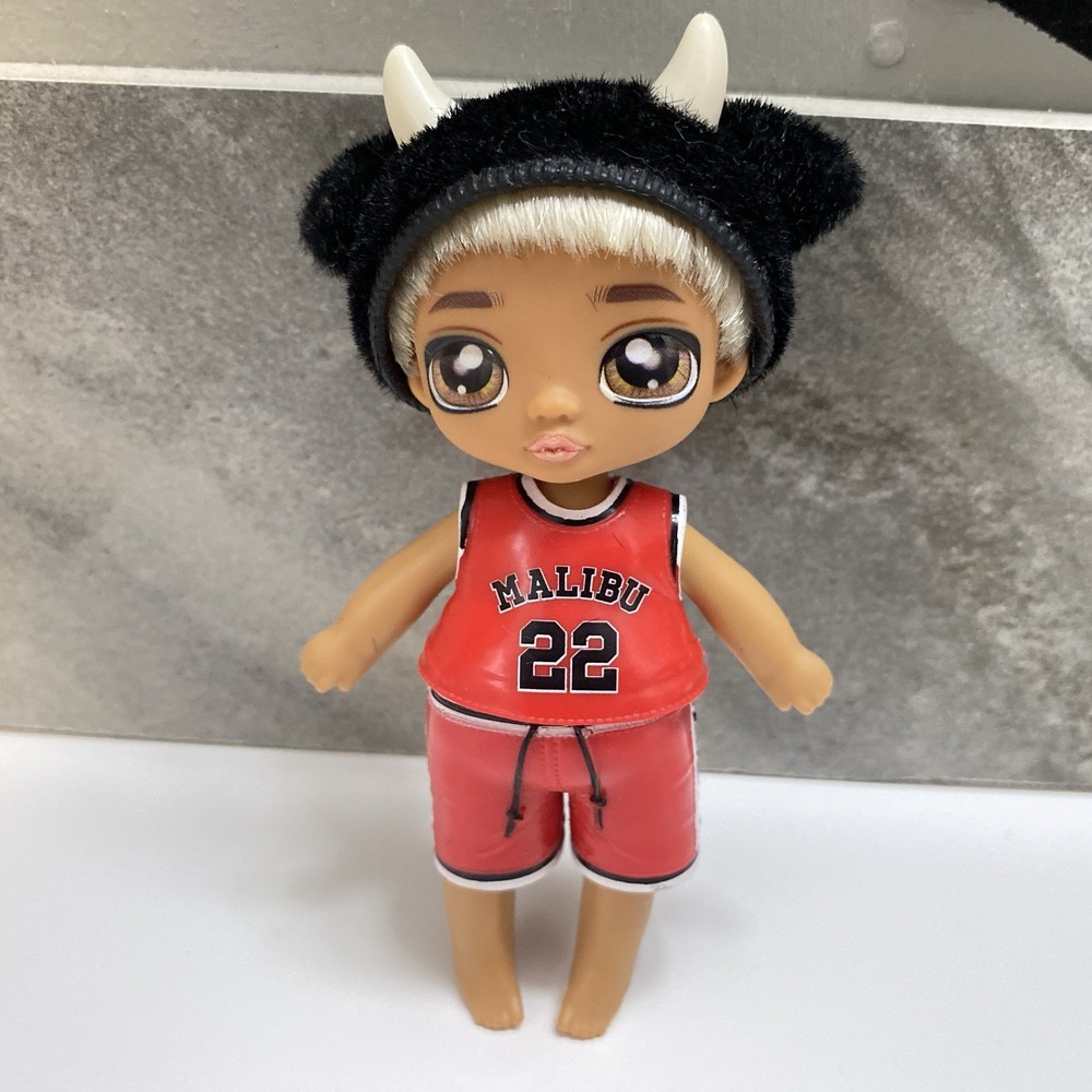 NA NA NA SURPRISE Tommy Toro series 4 Malibu Bull fashion doll